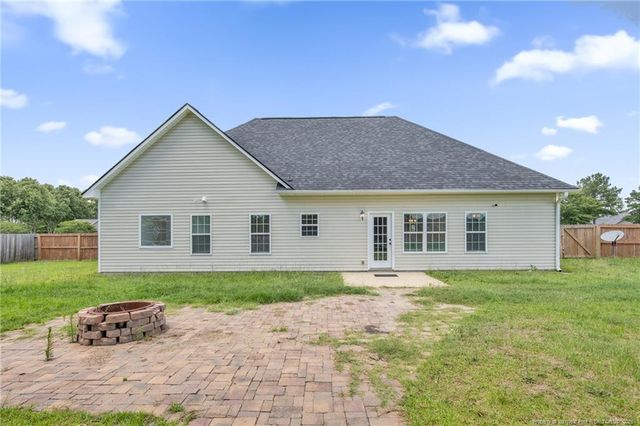 568 Wood Valley Lane, Raeford, NC 28376
