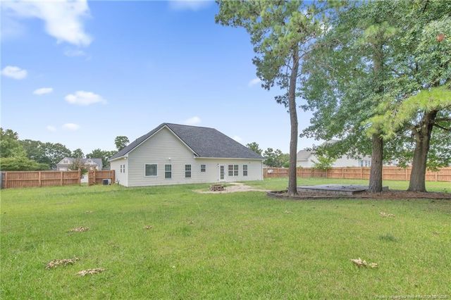 568 Wood Valley Lane, Raeford, NC 28376