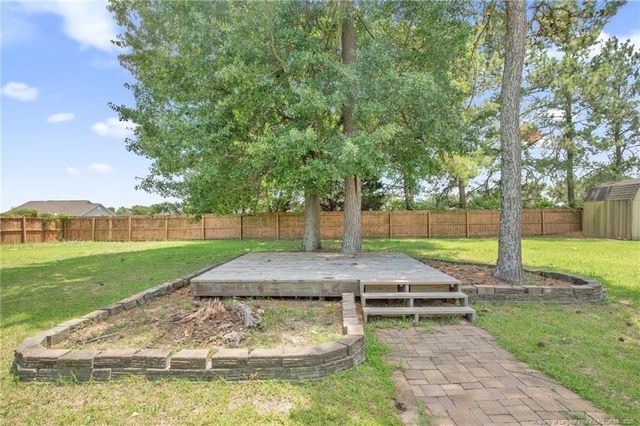 568 Wood Valley Lane, Raeford, NC 28376