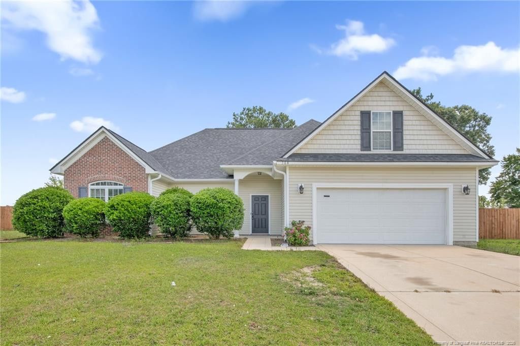 568 Wood Valley Lane, Raeford, NC 28376