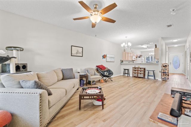 5870 Spanish Trail, Pensacola, FL 32504