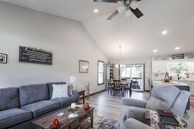 353 Valleybrook Circle, Howard, OH 43028