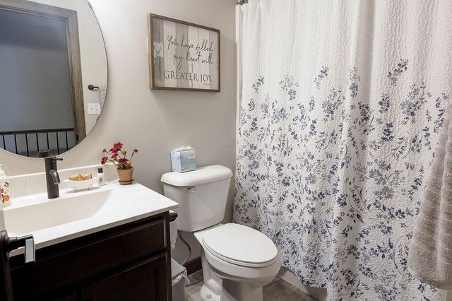 353 Valleybrook Circle, Howard, OH 43028