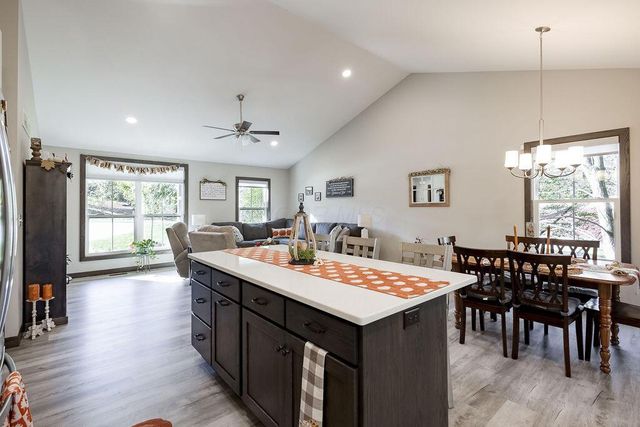 353 Valleybrook Circle, Howard, OH 43028