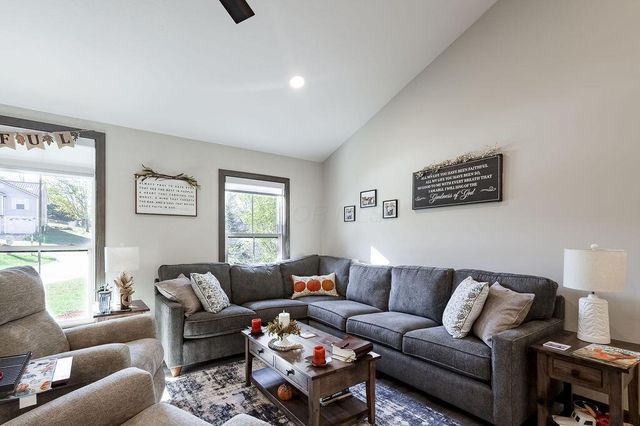 353 Valleybrook Circle, Howard, OH 43028