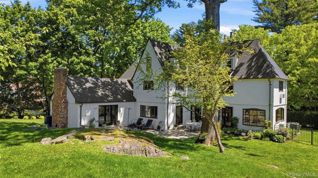 449 Pelham Manor Road, Pelham, NY 10803
