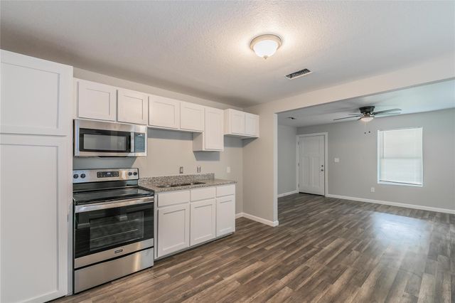 1809 Daniel Street, Fort Worth, TX 76104