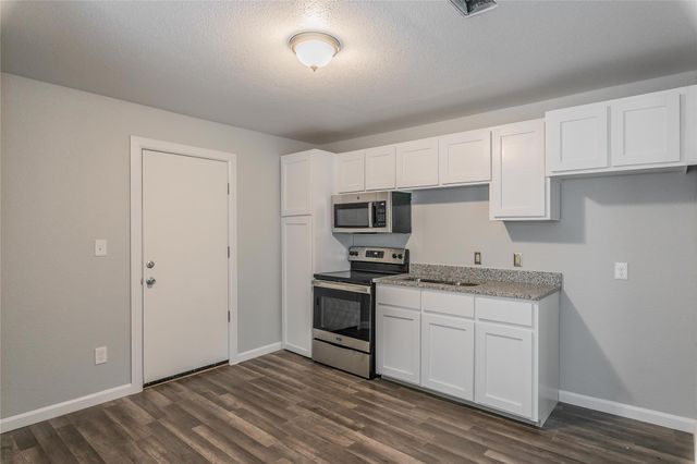 1809 Daniel Street, Fort Worth, TX 76104