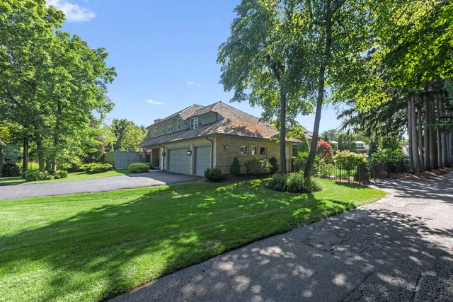 1177 Edgewood Road, Lake Forest, IL 60045