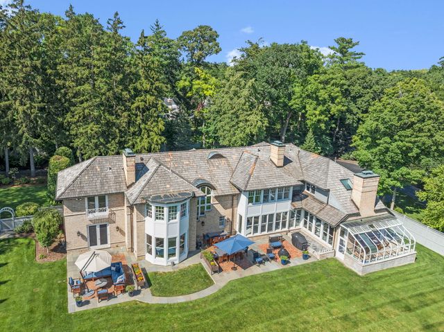 1177 Edgewood Road, Lake Forest, IL 60045