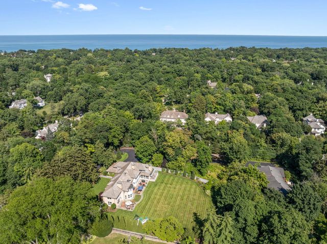 1177 Edgewood Road, Lake Forest, IL 60045
