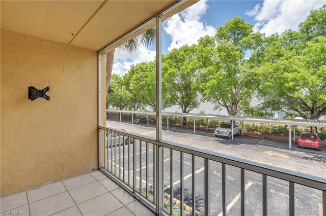 2366 E Mall DR 212, Fort Myers, FL 33901