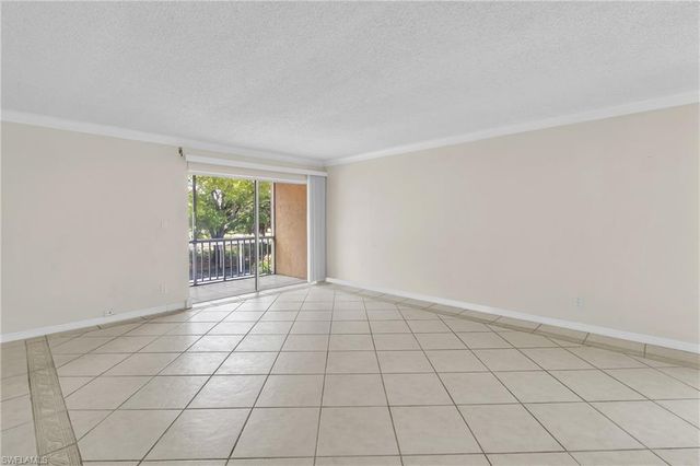 2366 E Mall DR 212, Fort Myers, FL 33901