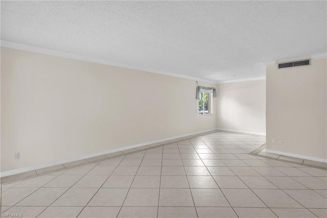 2366 E Mall DR 212, Fort Myers, FL 33901