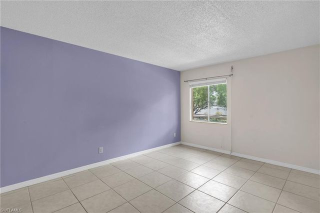 2366 E Mall DR 212, Fort Myers, FL 33901