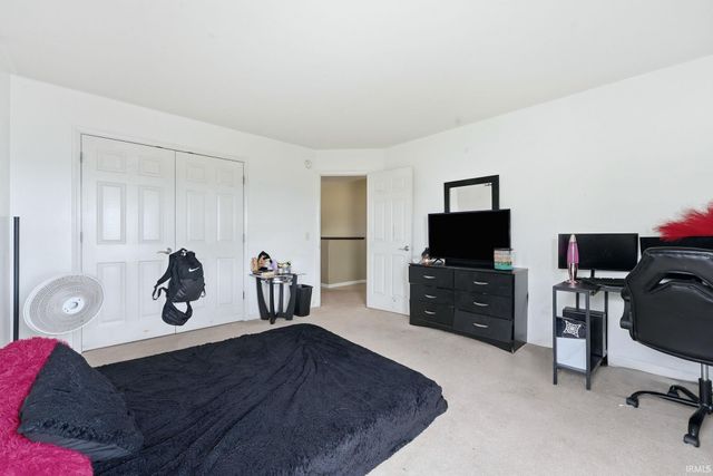 7517 Ravens Stone Drive, Fort Wayne, IN 46818