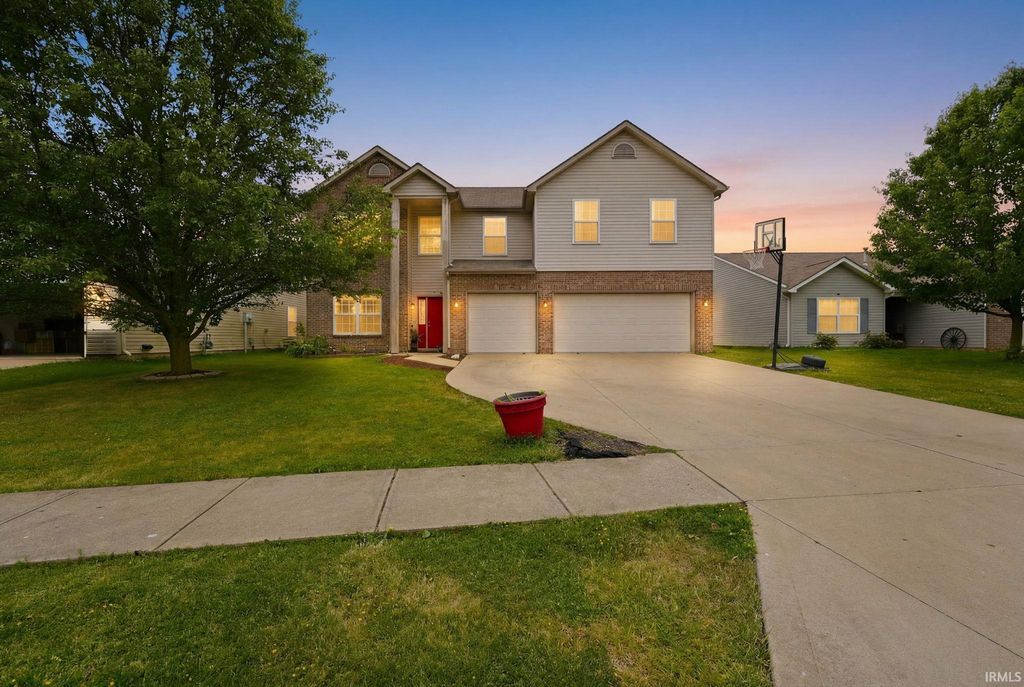 7517 Ravens Stone Drive, Fort Wayne, IN 46818