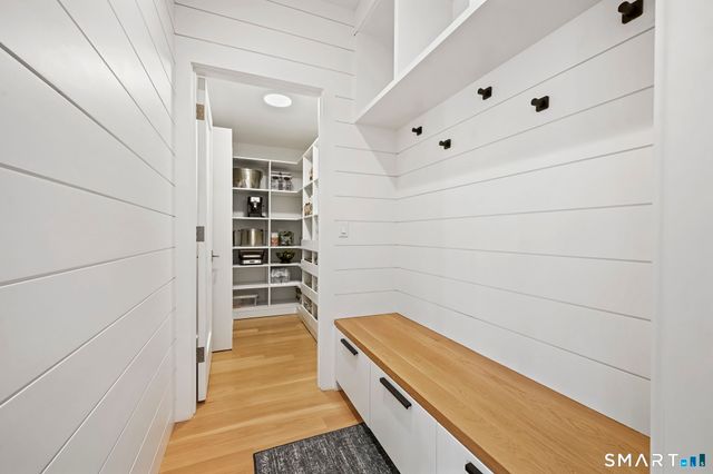 9 White Barns Lane, Norwalk, CT 06851