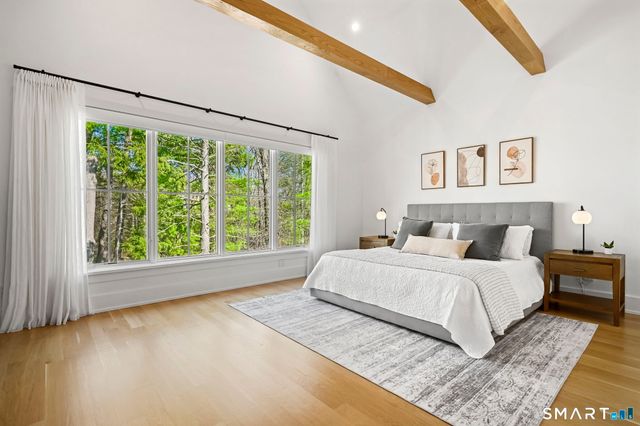 9 White Barns Lane, Norwalk, CT 06851