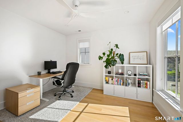 9 White Barns Lane, Norwalk, CT 06851