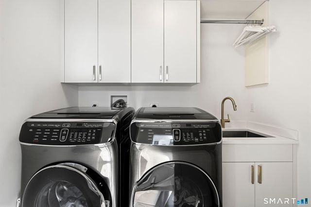 9 White Barns Lane, Norwalk, CT 06851