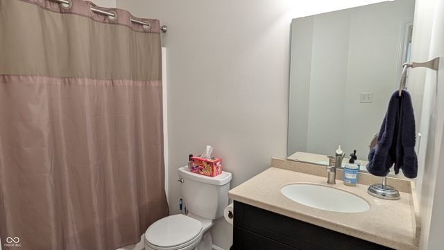 11722 Silver Meadow Court, Fishers, IN 46037