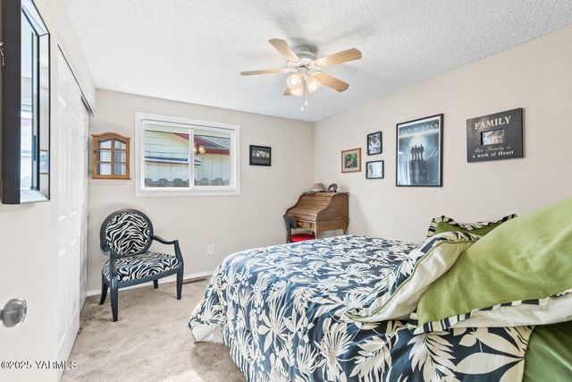 902 S 50th Ave, Yakima, WA 98908