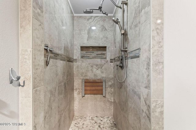 902 S 50th Ave, Yakima, WA 98908