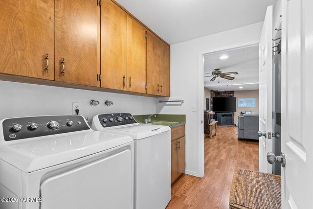 902 S 50th Ave, Yakima, WA 98908