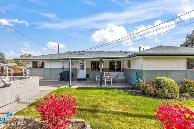 902 S 50th Ave, Yakima, WA 98908