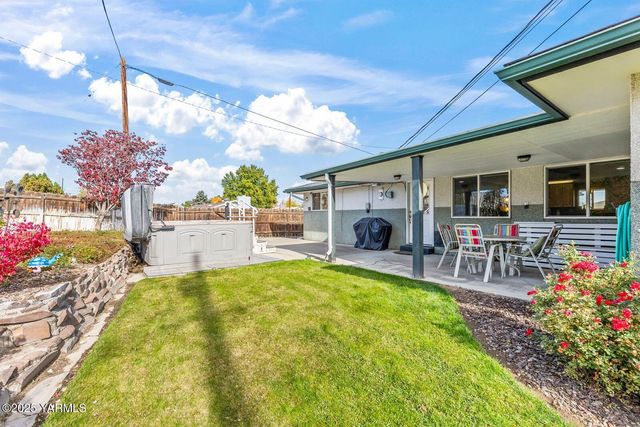 902 S 50th Ave, Yakima, WA 98908