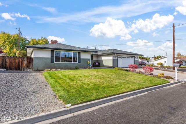 902 S 50th Ave, Yakima, WA 98908