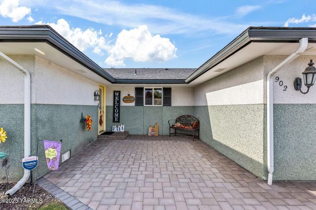 902 S 50th Ave, Yakima, WA 98908