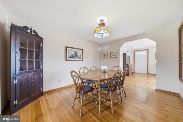 1002 N MAIN ST, Mount Airy, MD 21771