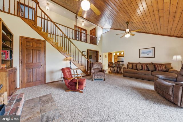 1002 N MAIN ST, Mount Airy, MD 21771