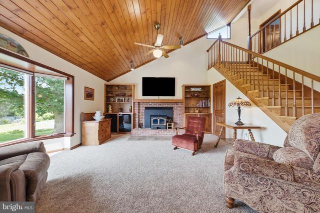 1002 N MAIN ST, Mount Airy, MD 21771