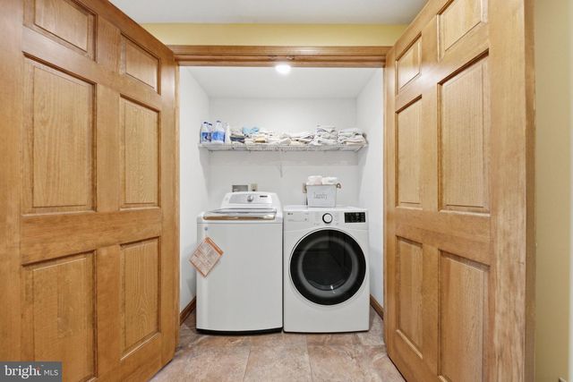 1002 N MAIN ST, Mount Airy, MD 21771