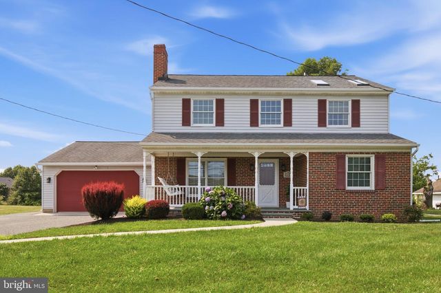 1002 N MAIN ST, Mount Airy, MD 21771