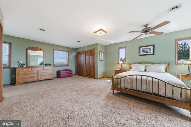 1002 N MAIN ST, Mount Airy, MD 21771