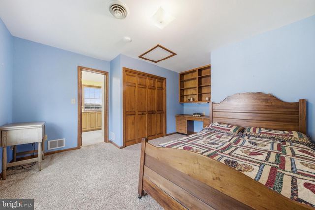 1002 N MAIN ST, Mount Airy, MD 21771