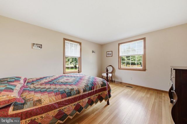 1002 N MAIN ST, Mount Airy, MD 21771