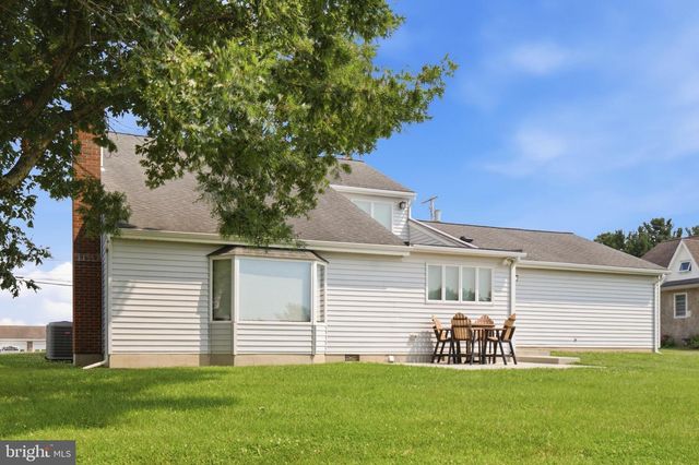 1002 N MAIN ST, Mount Airy, MD 21771