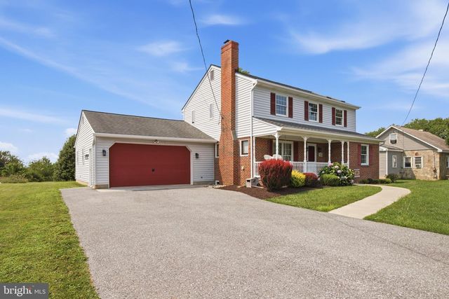 1002 N MAIN ST, Mount Airy, MD 21771