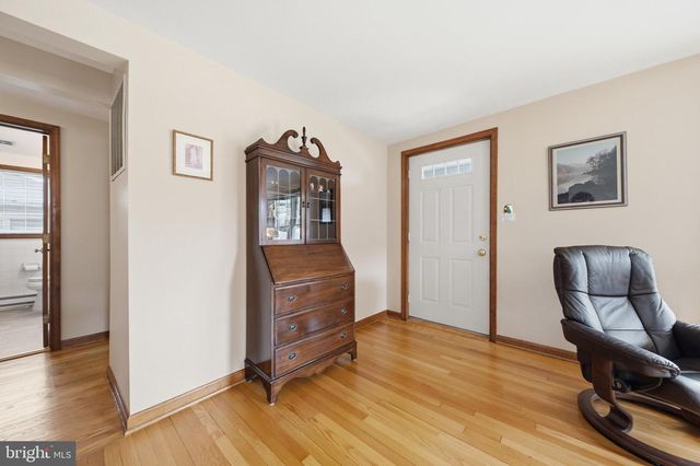 1002 N MAIN ST, Mount Airy, MD 21771