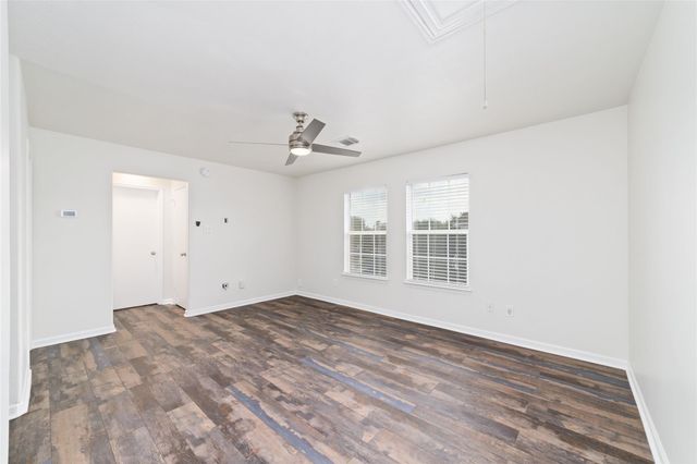 7527 Stallion Trail Drive, Humble, TX 77338