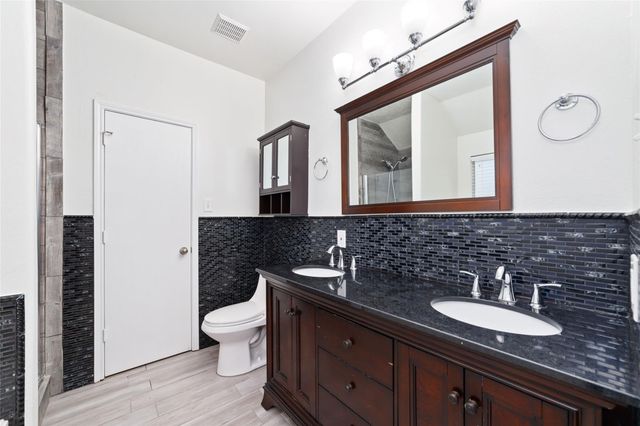 7527 Stallion Trail Drive, Humble, TX 77338