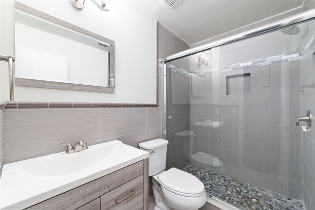 7527 Stallion Trail Drive, Humble, TX 77338