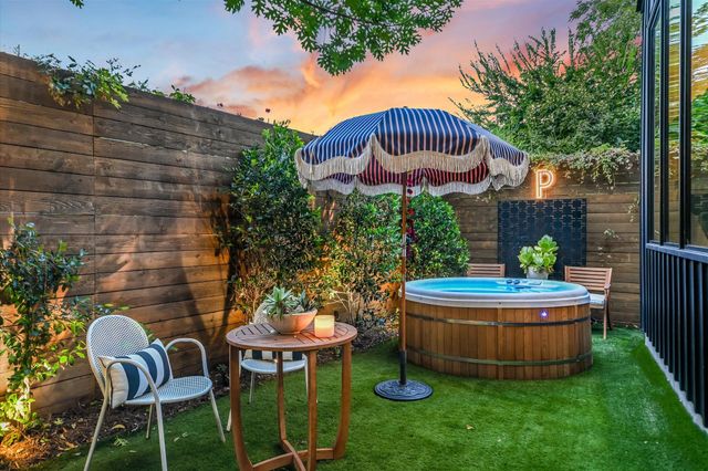 2212 S 2nd ST 2, Austin, TX 78704