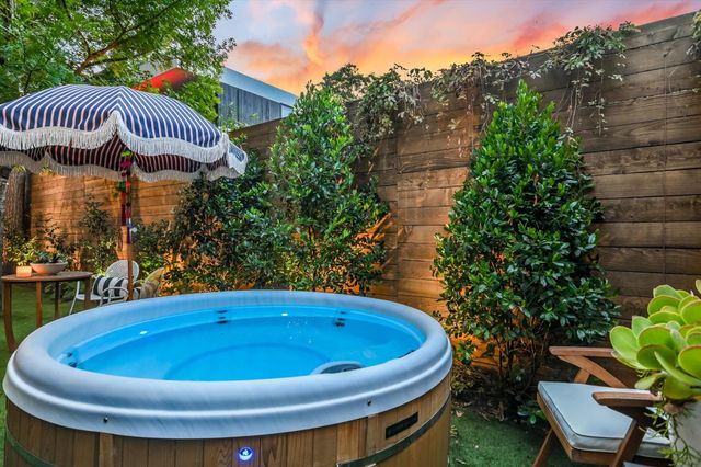 2212 S 2nd ST 2, Austin, TX 78704