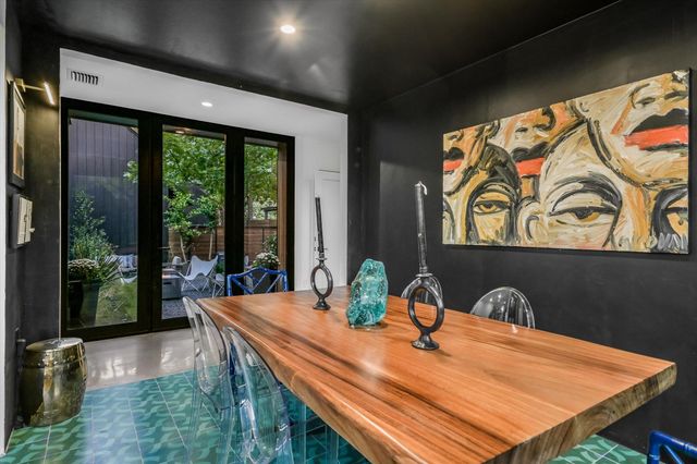 2212 S 2nd ST 2, Austin, TX 78704